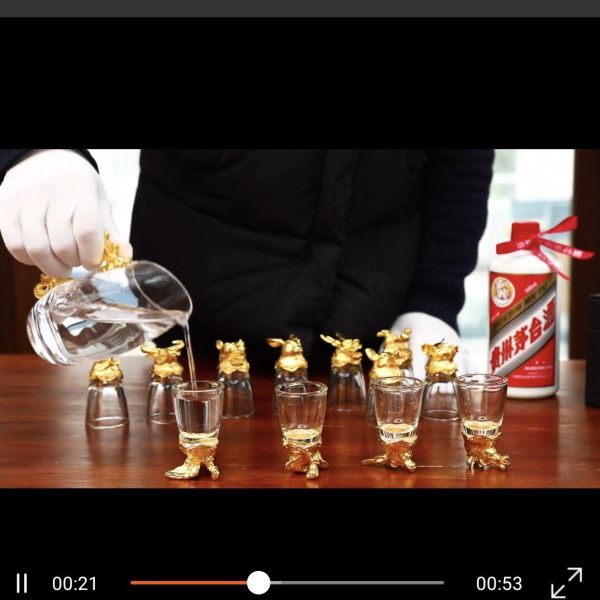 BỘ CHÉN RƯỢU QUÝ 12 CON GIÁP KÈM KHAY VÀ BÌNH RÓT RƯỢU