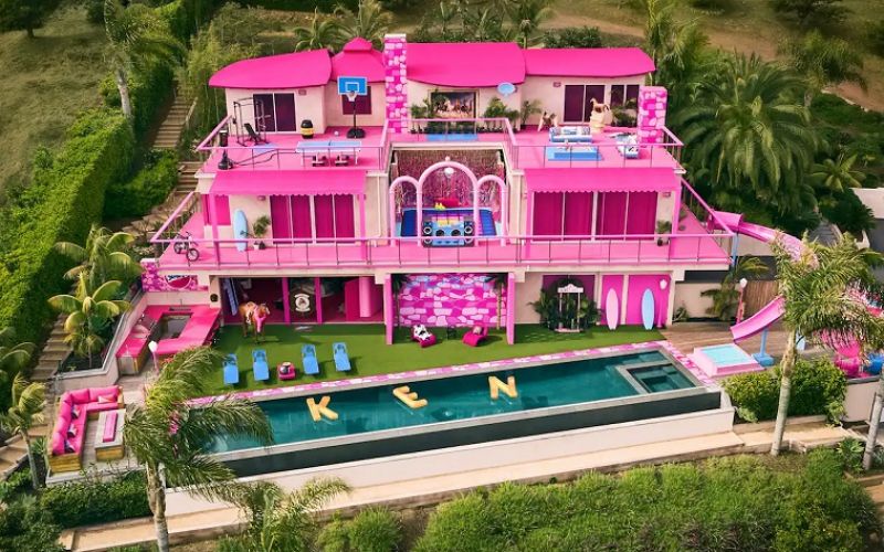 Ngôi Nhà Trong Mơ Barbie Malibu Ngoài Đời Thực