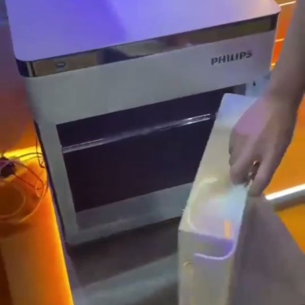 KÉT SẮT PHILIPS SBX301 - SẠC NHANH CHO SMART PHONE
