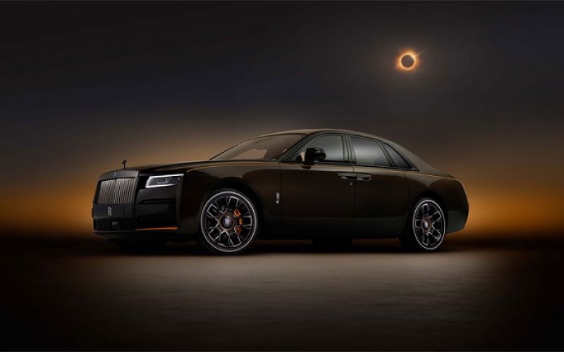 Sự Sang Trọng Bậc Nhất - Mẫu Black Badge Ghost Của Rolls-Royce