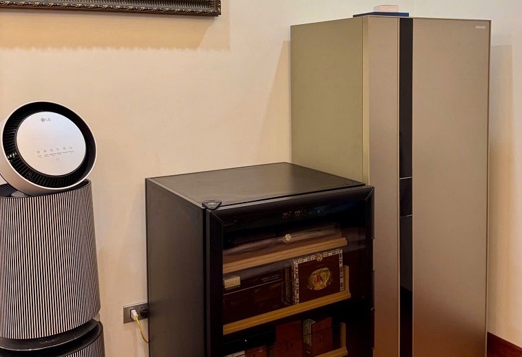 Chuyển giao tủ két sắt đồng hồ Philips Valis đến nhà Khách Hàng tại kđt Ciputra